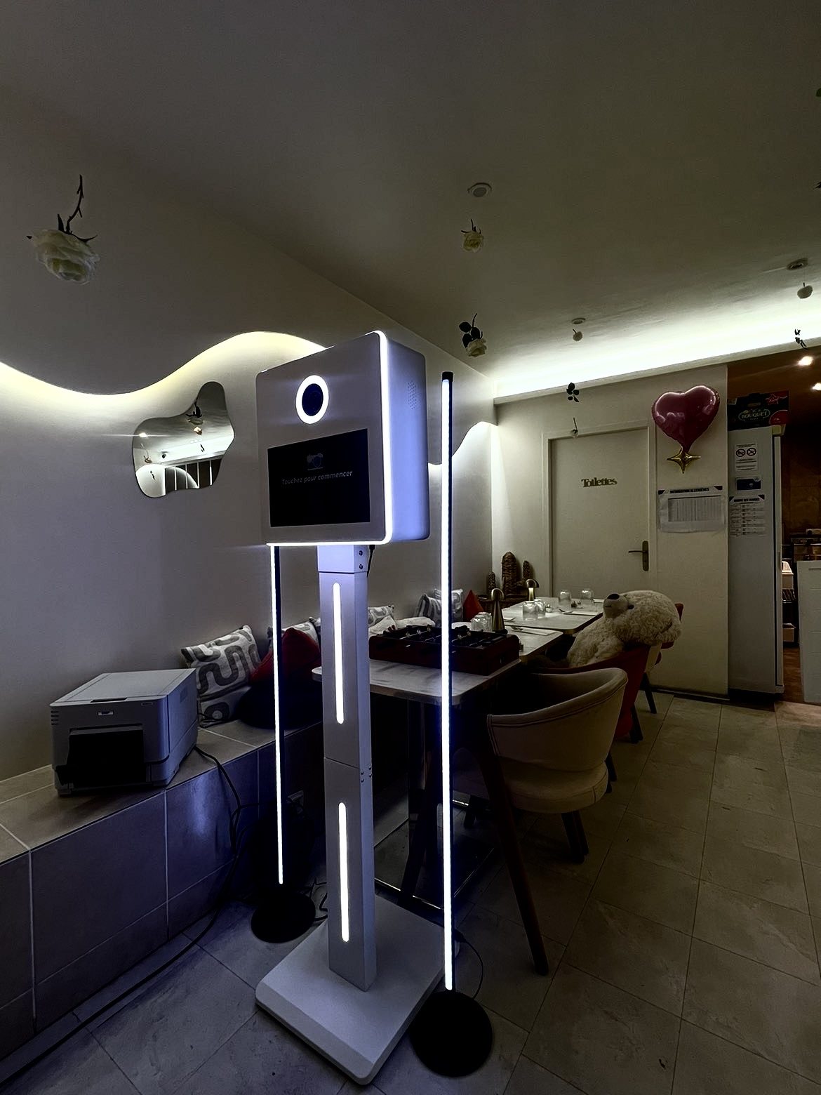 Borne photobooth Kamai installée dans un restaurant